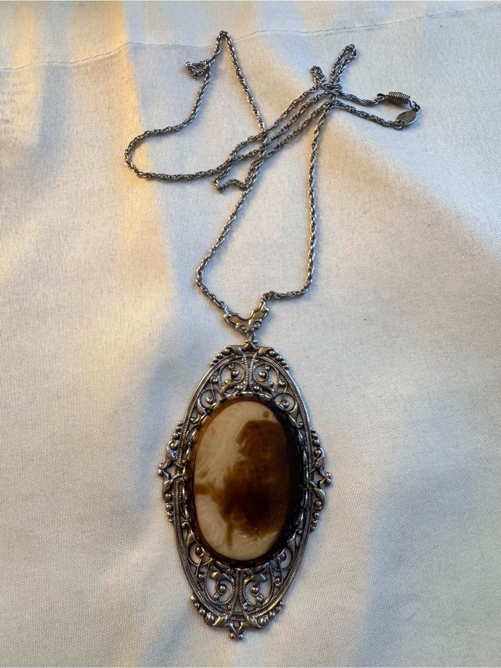Vintage 1928 filigree pendant necklace